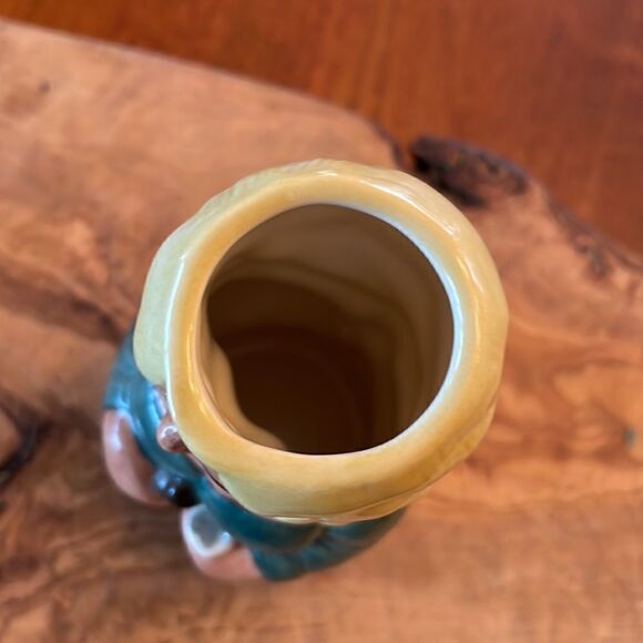 Royal Doulton Doultonville Collection "Betty Bitters" Barmaid Mug - Picture 7 of 9